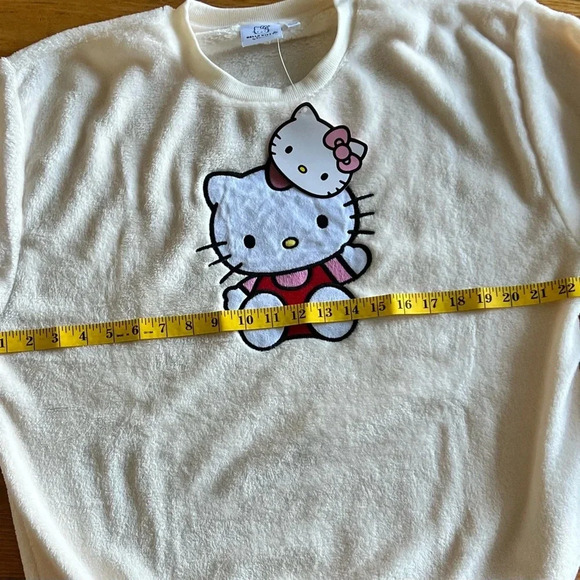 Hello Kitty embroidered fleece plush  sweatshirt, crewneck New in Box XLarge - Picture 7 of 8